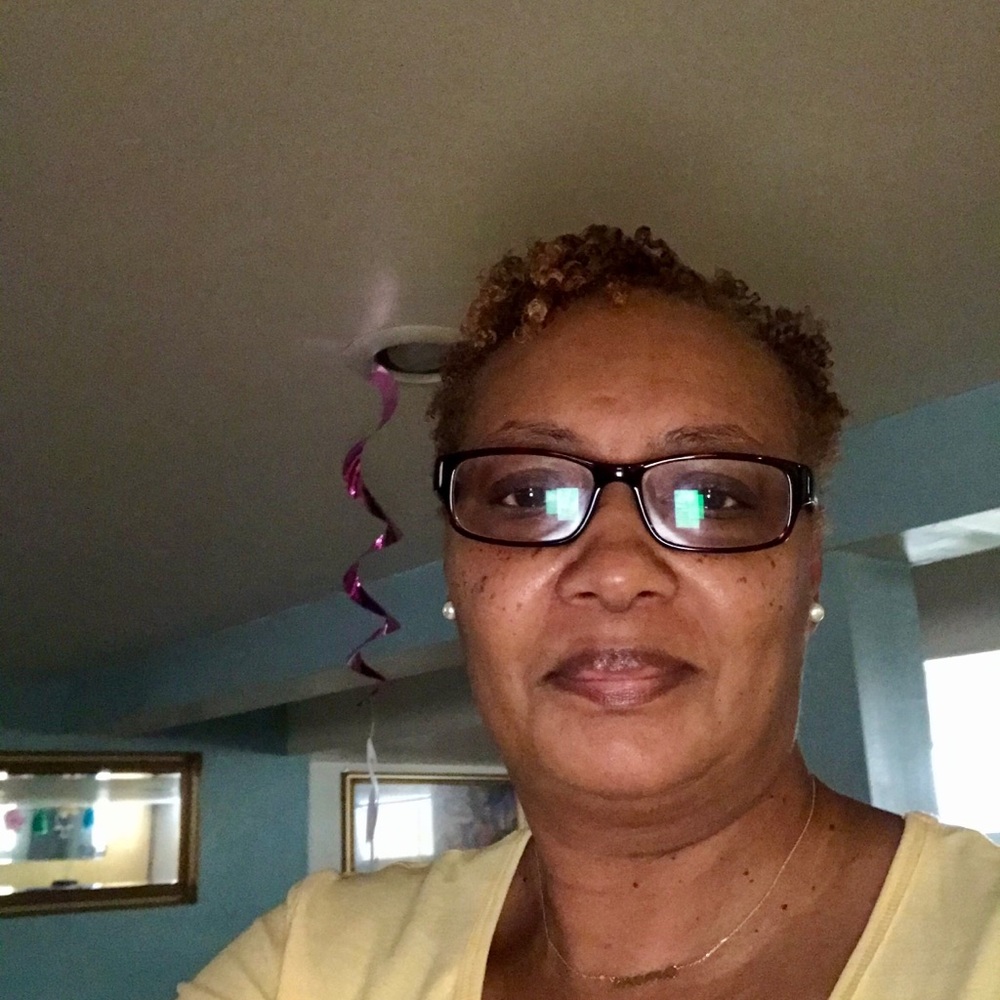 Meet your Posher, Yvonne